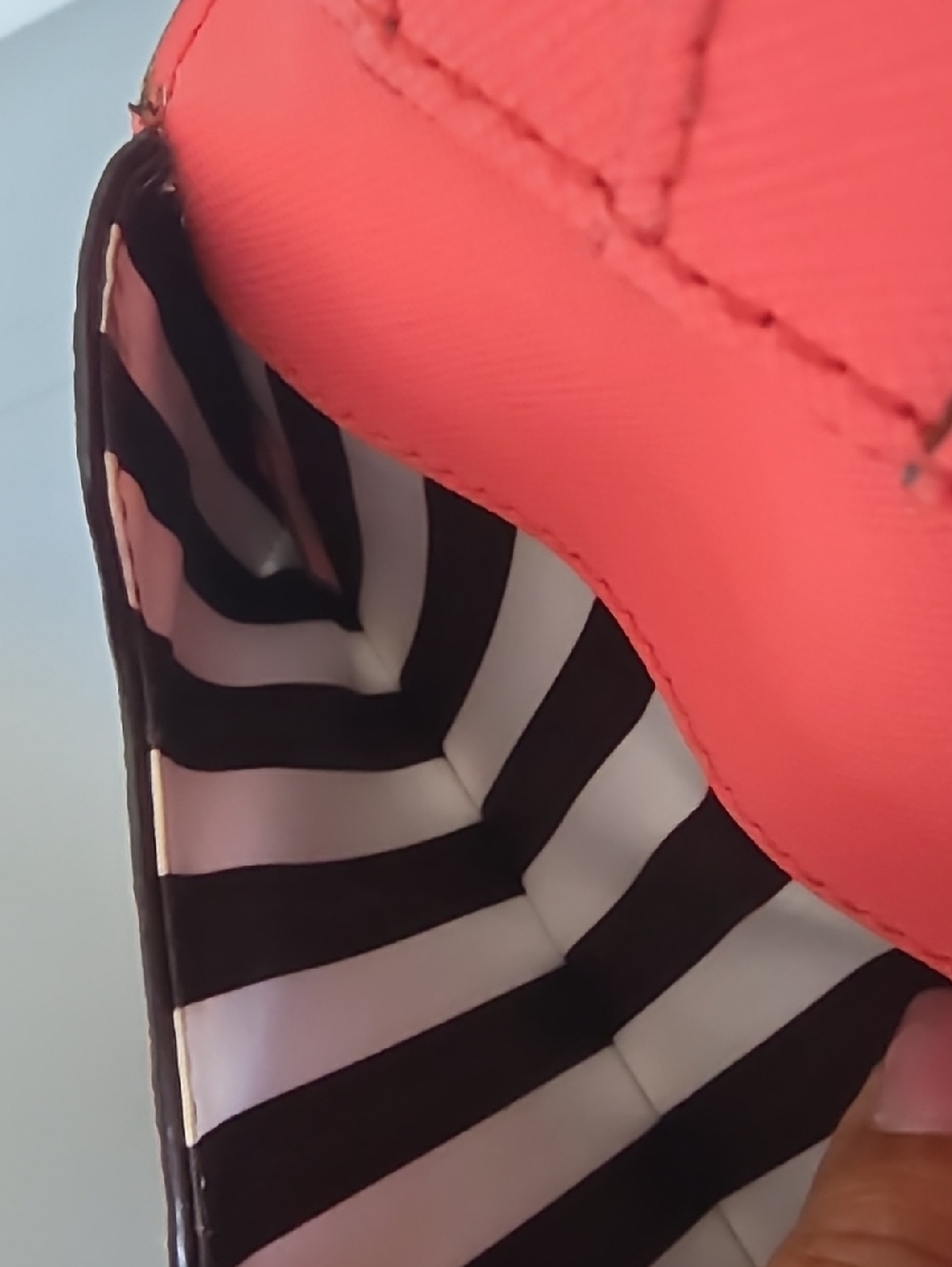HENRI BENDEL Bright Coral With Floral Apllique Bifold Wallet - Picture 7 of 12